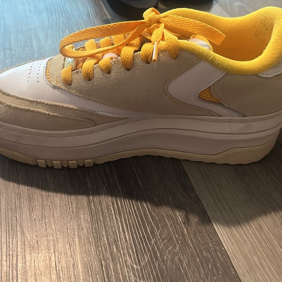 Yellow Platform Reeboks - Picture 4 of 5